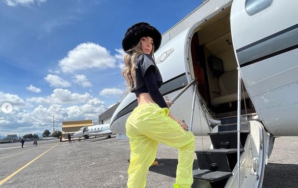 Esto le cuesta a Belinda viajar en un jet privado